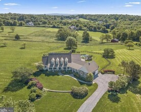 19810 Silcott Springs Rd, Unit Horse Country Retrat in Purcellville, VA - Building Photo - Building Photo