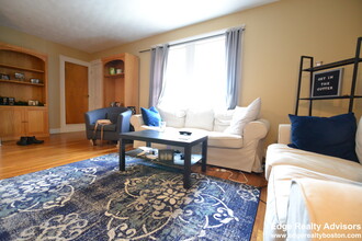 82 Beechcroft St in Boston, MA - Building Photo - Building Photo