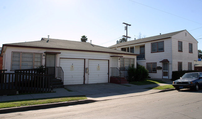 3324 E 11th St in Long Beach, CA - Foto de edificio - Building Photo