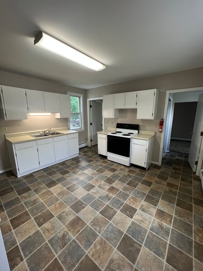 113 Cross St, Unit 113 Cross St #2