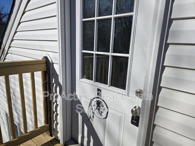 property at 3625 S Warwick Cir