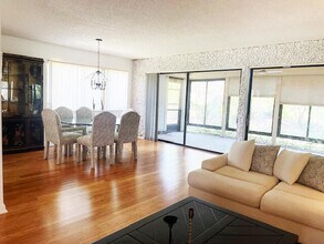 5750 Fairway Park Ct in Boynton Beach, FL - Building Photo - Building Photo