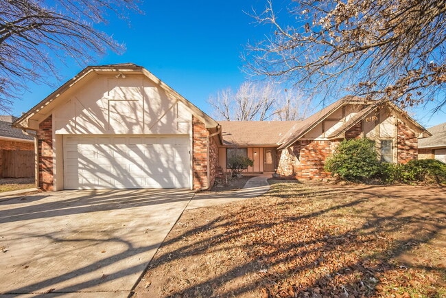 property at 9713 Hummingbird Ln