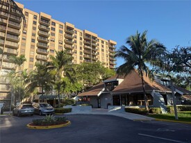 1470 NE 123rd St in North Miami, FL - Building Photo