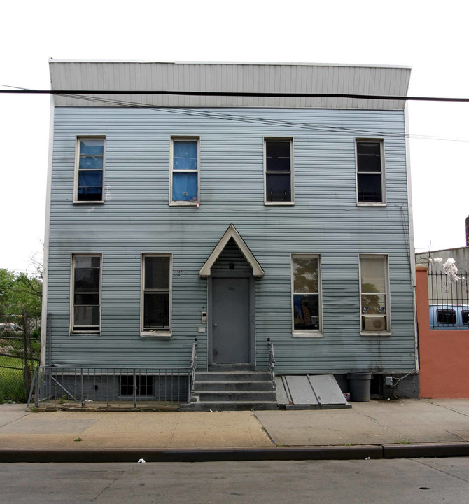 1306 Myrtle Ave in Brooklyn, NY - Building Photo