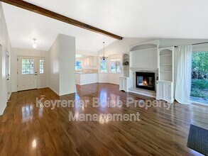 6503 W Baron Dr in Boise, ID - Foto de edificio - Building Photo