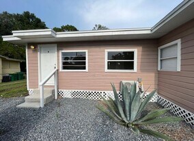 310 Pine Ave in Cocoa, FL - Building Photo