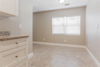 402 S 12th St in Lantana, FL - Building Photo - Building Photo