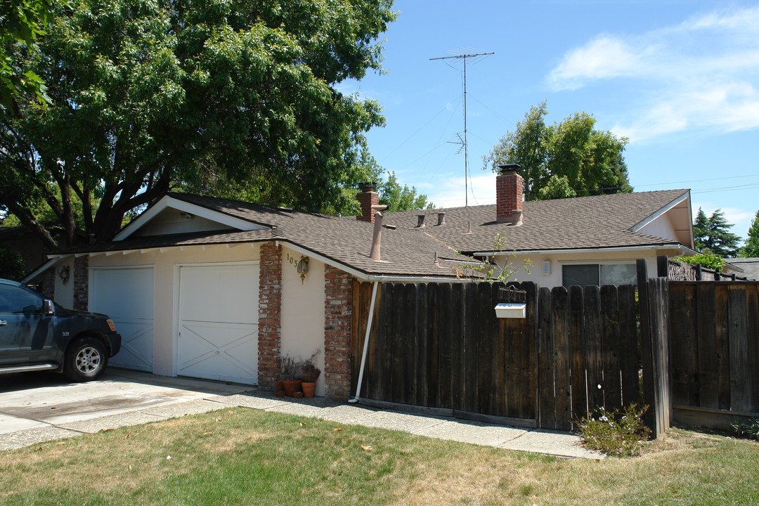 1036-1038 Nottingham Pl in San Jose, CA - Building Photo