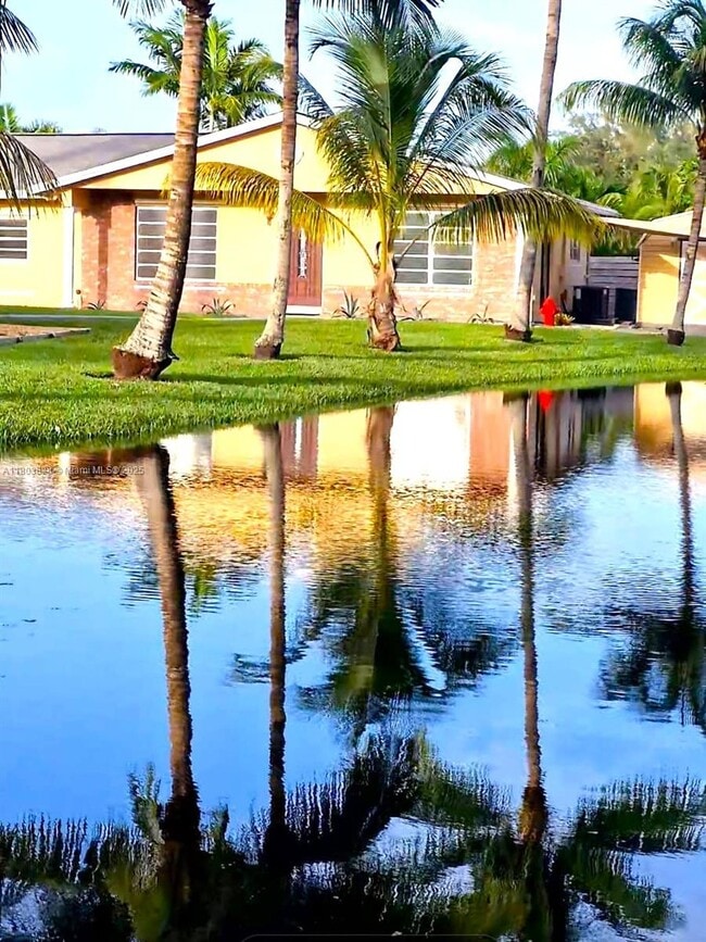 4725 SW 109th Terrace in Davie, FL - Building Photo - Building Photo