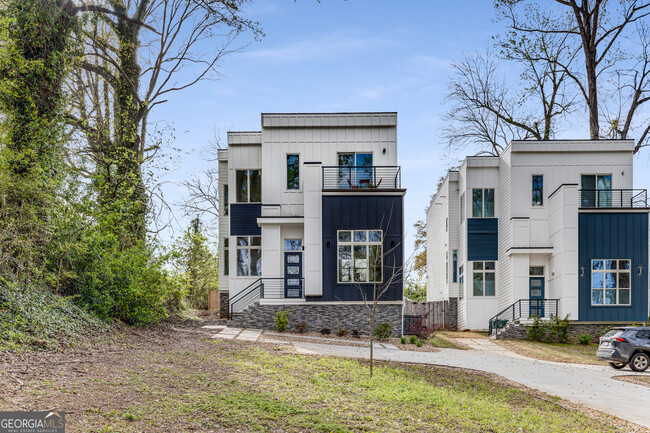 1663 Richard Allen Dr in Decatur, GA - Building Photo - Building Photo