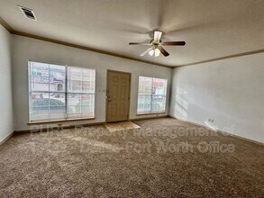 2312 Calendar Ct in Grand Prairie, TX - Building Photo - Building Photo