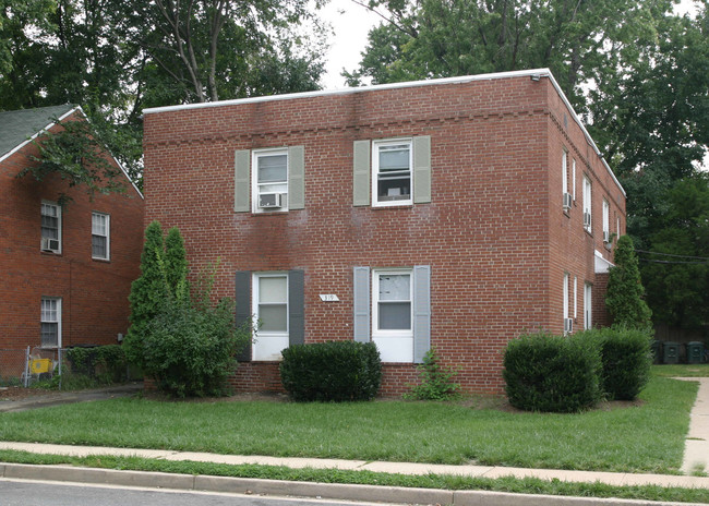 Wayne Street Apartments in Arlington, VA - Building Photo - Building Photo