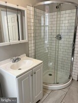 1464 N 52nd St in Philadelphia, PA - Building Photo