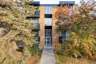 2020 11th Ave SW in Calgary, AB - Building Photo