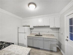 208 E Graham St in Prairie Grove, AR - Building Photo - Building Photo