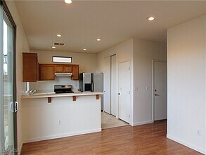 4834 Villa Pescara St in Las Vegas, NV - Building Photo - Building Photo