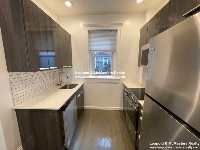 35 Peterborough St, Unit 12 in Boston, MA - Building Photo - Building Photo