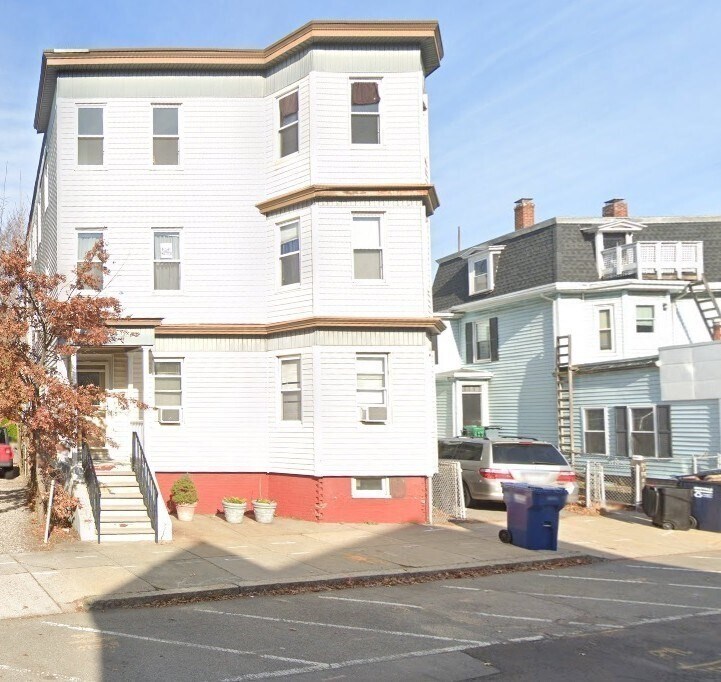 175 River St in Cambridge, MA - Foto de edificio