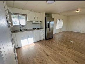 4231 Bisbee St in Klamath Falls, OR - Foto de edificio - Building Photo