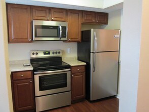 3774 Lake Bayshore Dr-Unit -518 in Bradenton, FL - Building Photo - Building Photo