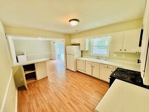 4824 Farm Pond Ln in Charlotte, NC - Building Photo - Building Photo