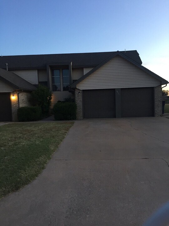 4511 Spring Ridge Rd in Enid, OK - Building Photo