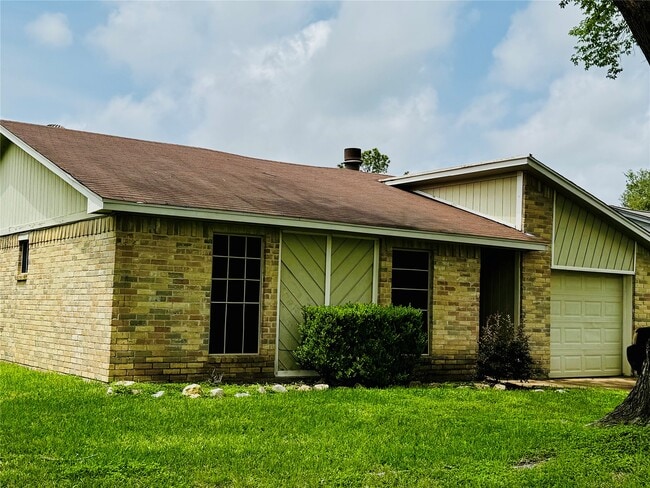 property at 17118 Amber Ridge Dr