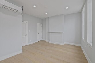 55 Astor Pl in Jersey City, NJ - Building Photo - Building Photo