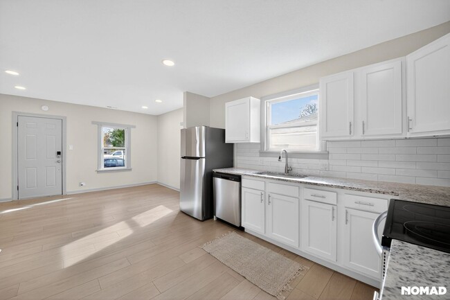 4325 S Cherokee St in Englewood, CO - Building Photo - Building Photo