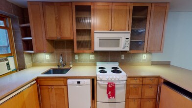 608 Acker Pl NE in Washington, DC - Building Photo - Building Photo