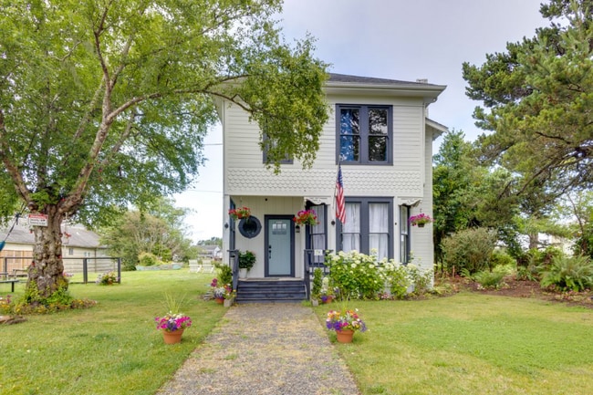 property at 414 S Holladay Dr