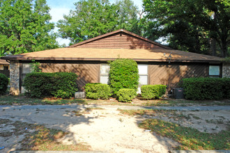 6839 Tiki Ln in Pensacola, FL - Building Photo - Building Photo