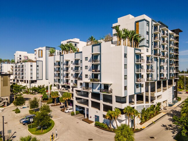 KOI Residences and Marina in Pompano Beach, FL - Building Photo - Building Photo