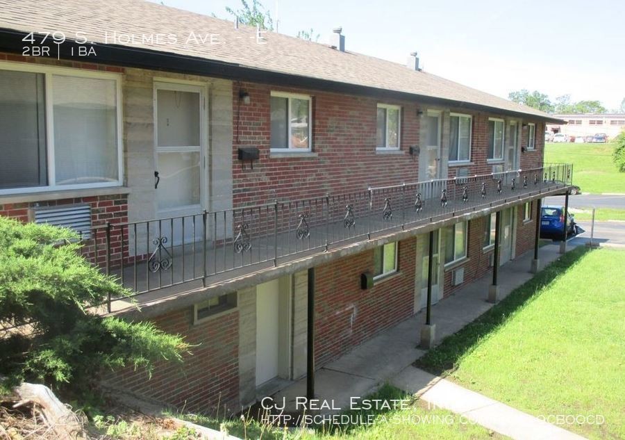 479 S Holmes Ave-Unit --E in Kirkwood, MO - Building Photo