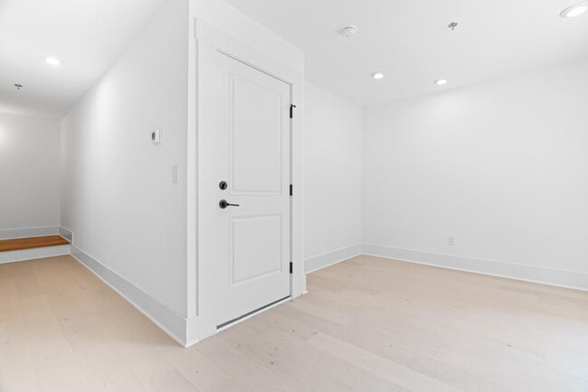 10 Seawell Ave in Raleigh, NC - Building Photo - Building Photo