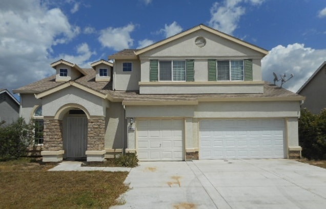 property at 13582 San Clemente Ave