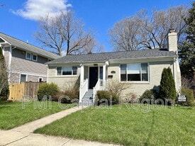 5005 Druid Dr in Kensington, MD - Building Photo