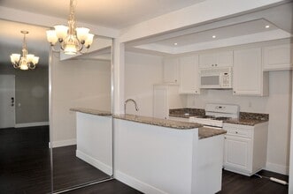 16040 Leffingwell Rd in Whittier, CA - Building Photo - Building Photo