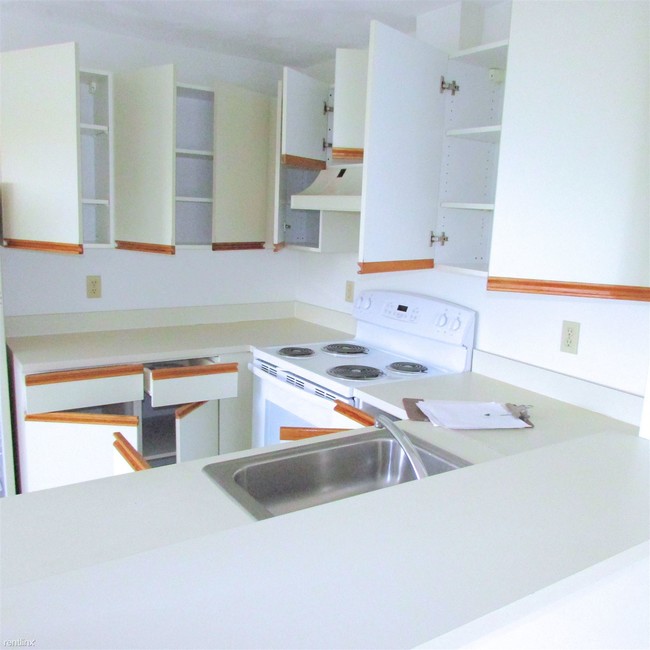 410 Washington St-Unit -Apt 21 in Quincy, MA - Building Photo - Building Photo
