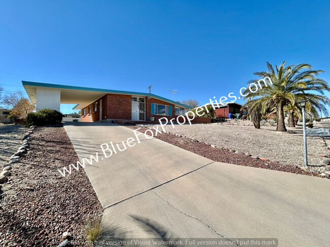 401 N Avenida De Solaz in Tucson, AZ - Building Photo - Building Photo