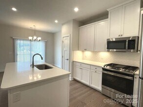 10476 Dalton Woods Ct NW in Huntersville, NC - Foto de edificio - Building Photo