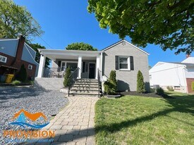 8436 Bay Dr in Pasadena, MD - Building Photo