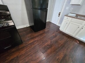 10117 Somerset Ave in Cleveland, OH - Building Photo - Building Photo