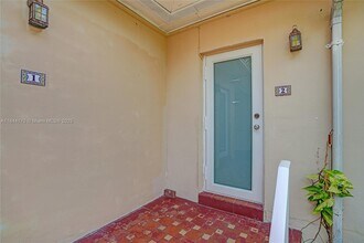 2160 Bay Dr in Miami Beach, FL - Building Photo - Building Photo