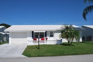 911 SW 6th Ave in Boynton Beach, FL - Building Photo