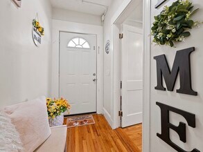 8 Edgemere Rd in Lynn, MA - Building Photo - Building Photo