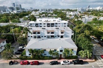 1001 7th St, Unit 105 in Miami Beach, FL - Building Photo - Building Photo