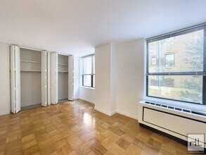 West 87th Street, Unit 3E in New York, NY - Building Photo - Building Photo