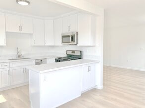 2022 W 35th St, Unit 2022 1.5 in Los Angeles, CA - Foto de edificio - Building Photo